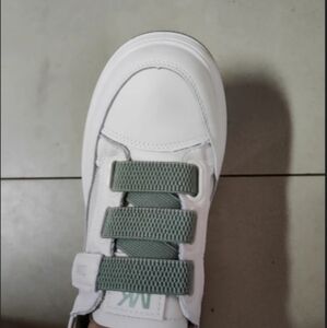 women shoes Sneakers